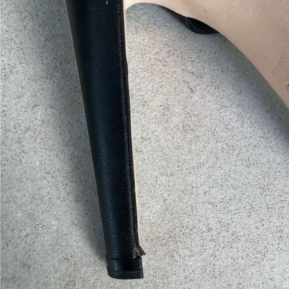 Chanel CC Charm Black Leather Chain Link Peep Toe Heel Sandals EU 37.5 US 6.5 7 - Picture 10 of 11